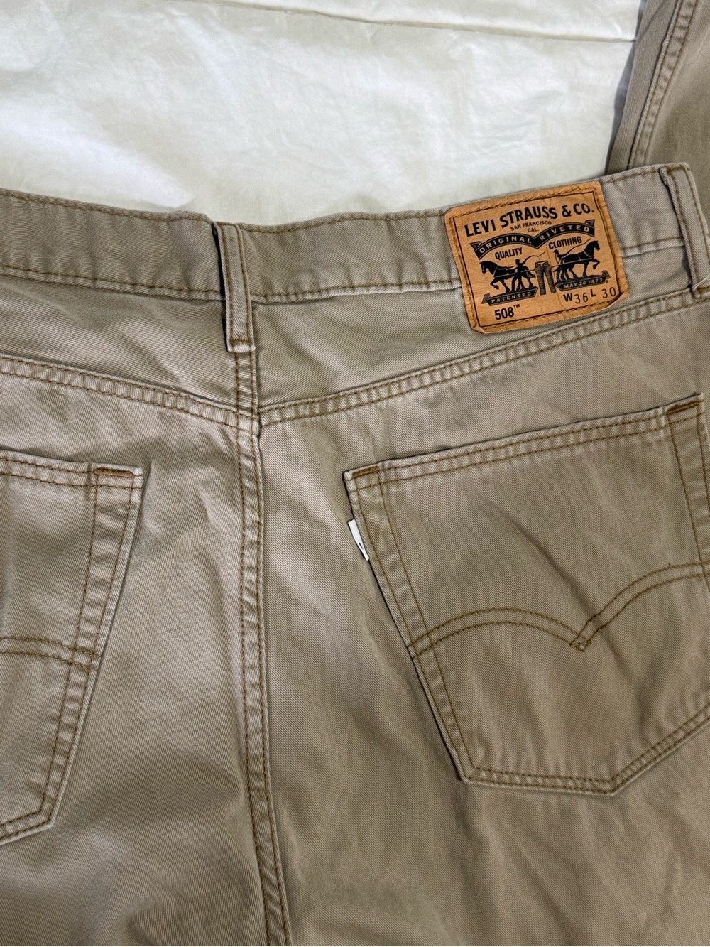 Levi's Men's Slim Straight Jeans in Khaki